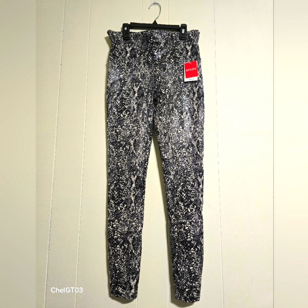 NWT Spanx Faux Snakeprint Leggings, Size L